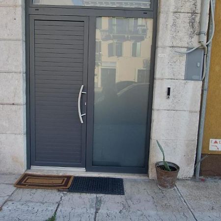 Monolocale Trainspotting Apartment Verona Ngoại thất bức ảnh