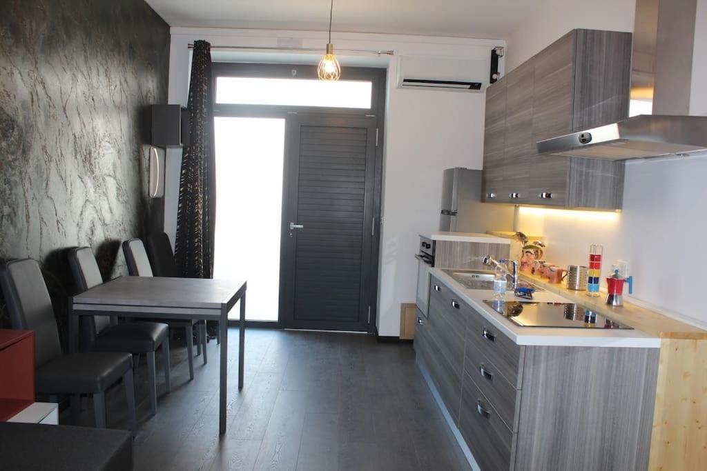 Monolocale Trainspotting Apartment Verona Ngoại thất bức ảnh